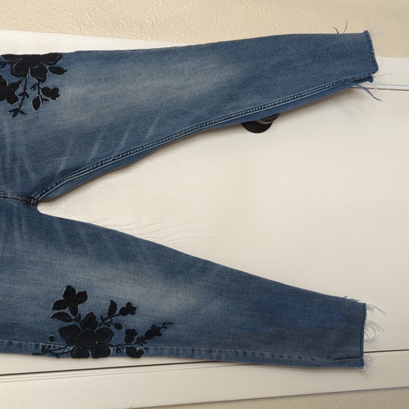 Silver Jeans Jeans Silver Girlfriend Jeans 28 Floral Embroidered